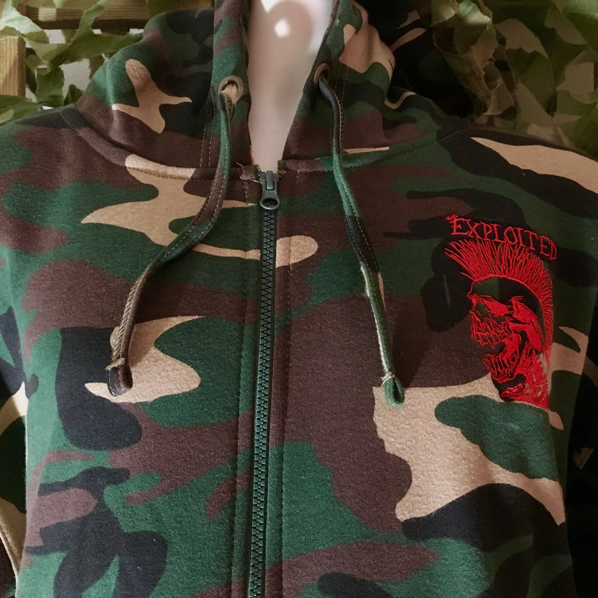 Expl0ited Merch The Exploited - Red Skull - Zip Camo Hoodie – Mainstage Merch